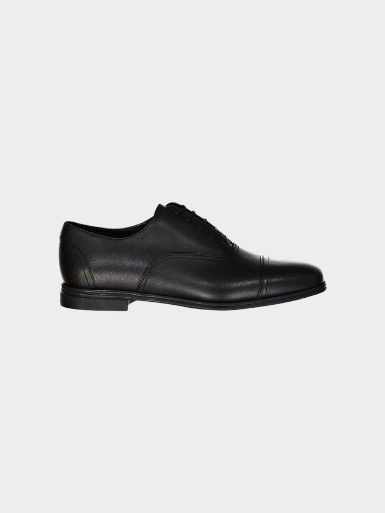 Salvatore Ferragamo Black Leather Oxfords And Derbies